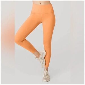 ALO Yoga 7/8 High-Waist Airbrush Legging - L Cantaloupe